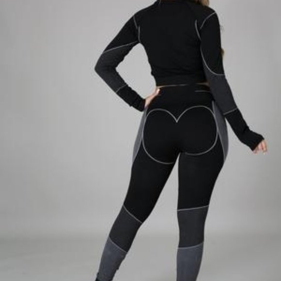 ACTIVEWEAR SET (NOT PART OF THE 2 FOR $15) - Picture 4 of 5